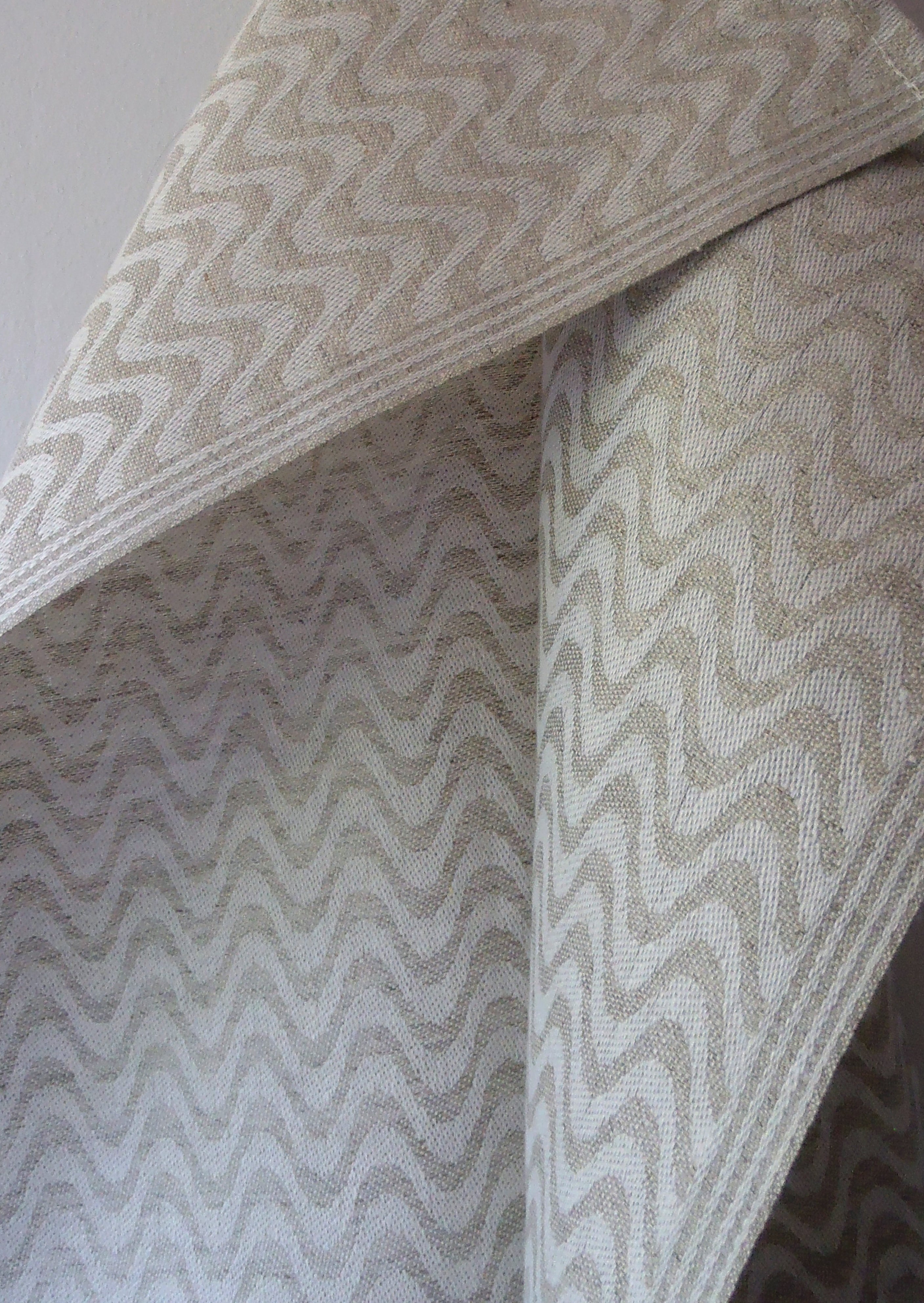 Motion linen towel, sand